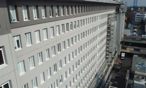 Completati i lavori di miglioramento energetico all’ospedale di Alessandria: infissi, serramenti e tetto nuovi